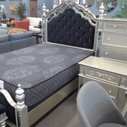 New 4pc Queen Bedroom Set Queen Bedframe Dresser Mirror Nightstand 