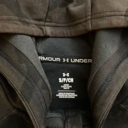 Under Armour Hoodie Size Small