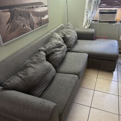 Bobs Sleeper Sofa (free)