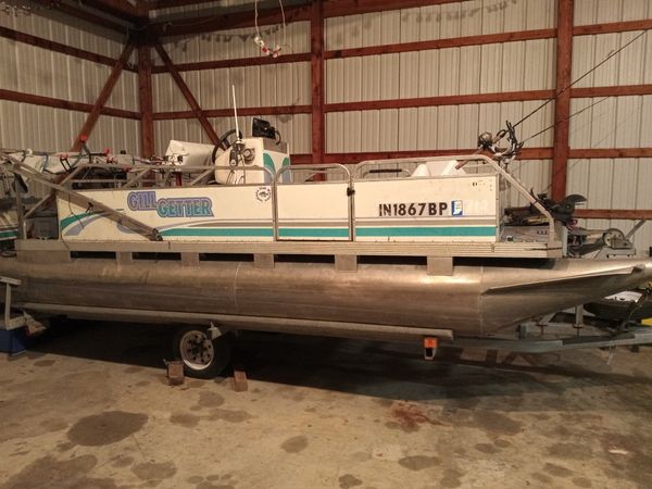 14 foot pontoon 1996