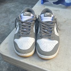 Nike dunk low, Smokey grey gum