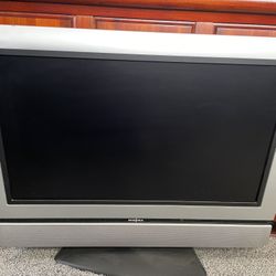 36 Inch  HDTV Insignia Great Condition !!