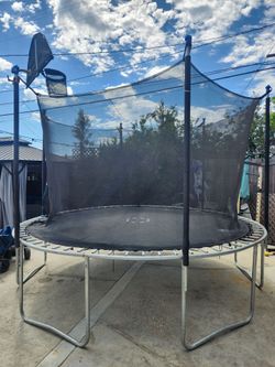 Large Round Trampoline with Safety Net
