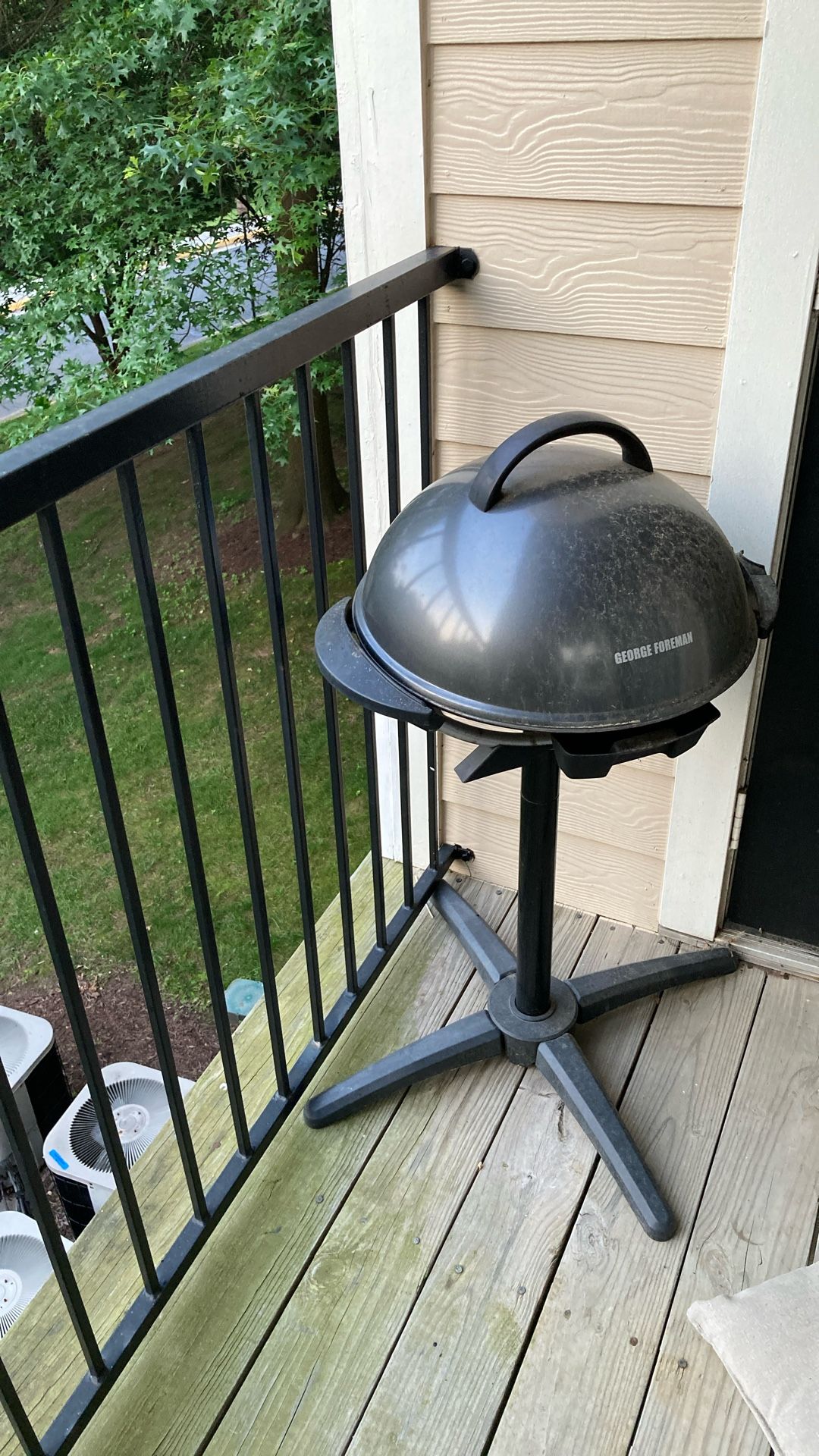 Electric grill