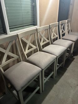 6 peace kitchen chairs