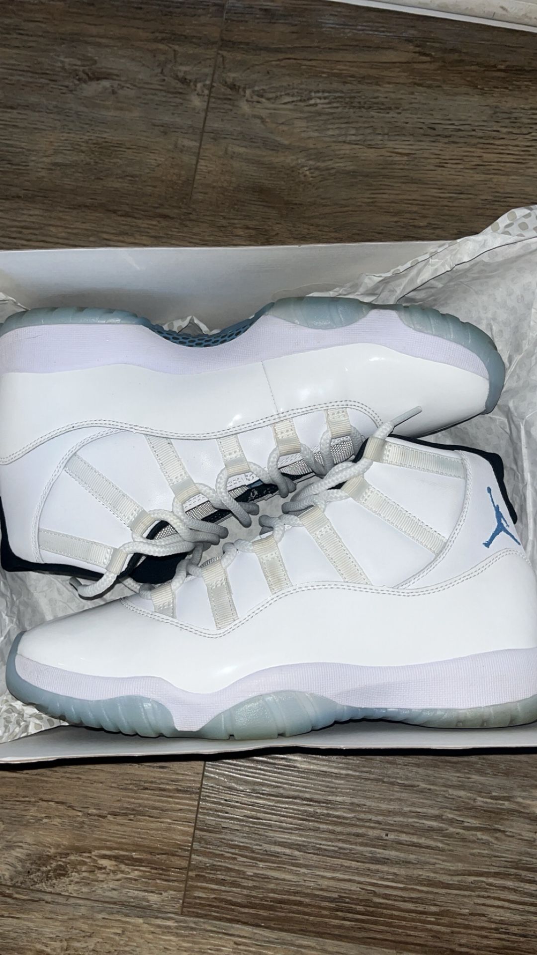 Jordan 11 Retro Legend Blue