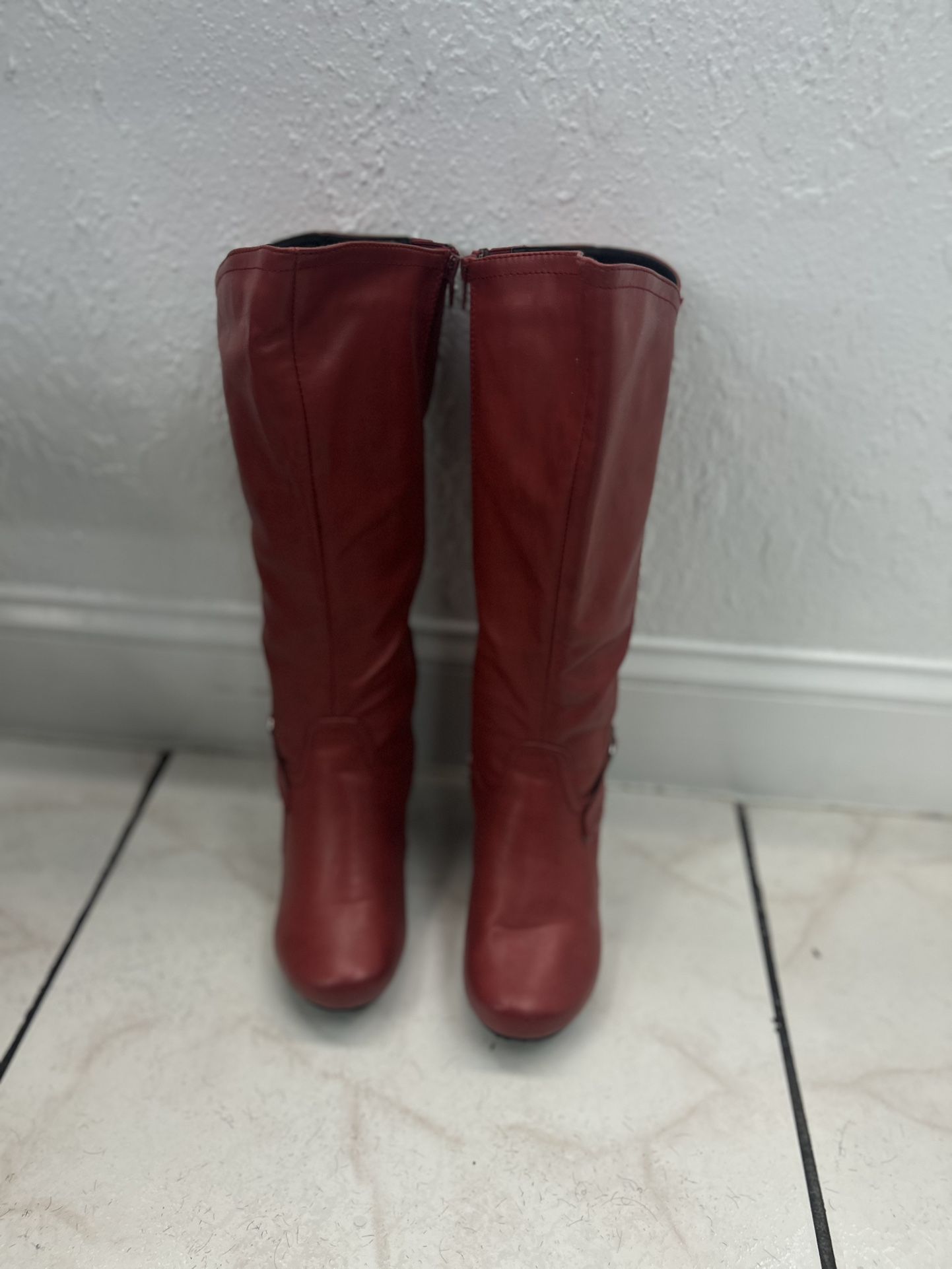 Boots Size 8