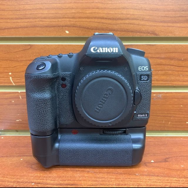 Canon EOS 5D Mark II 21.1 MP Digital SLR Camera