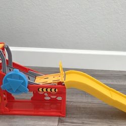 Iron Man garage/ramp playset
