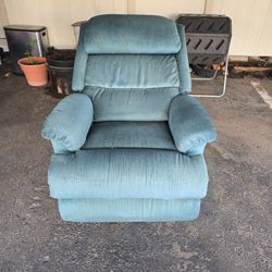 Free Recliner