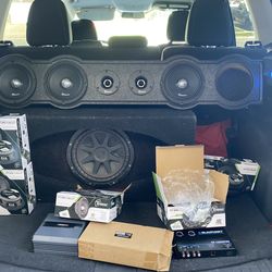 Sonido completo  , bocina 10 , amplificador  1600 ,  Epicentro