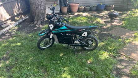 Razor dirtbike