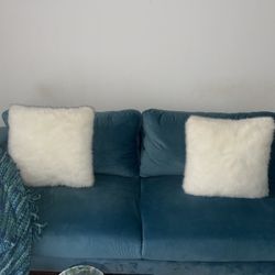 2 LIVING ROOM SOFAS 