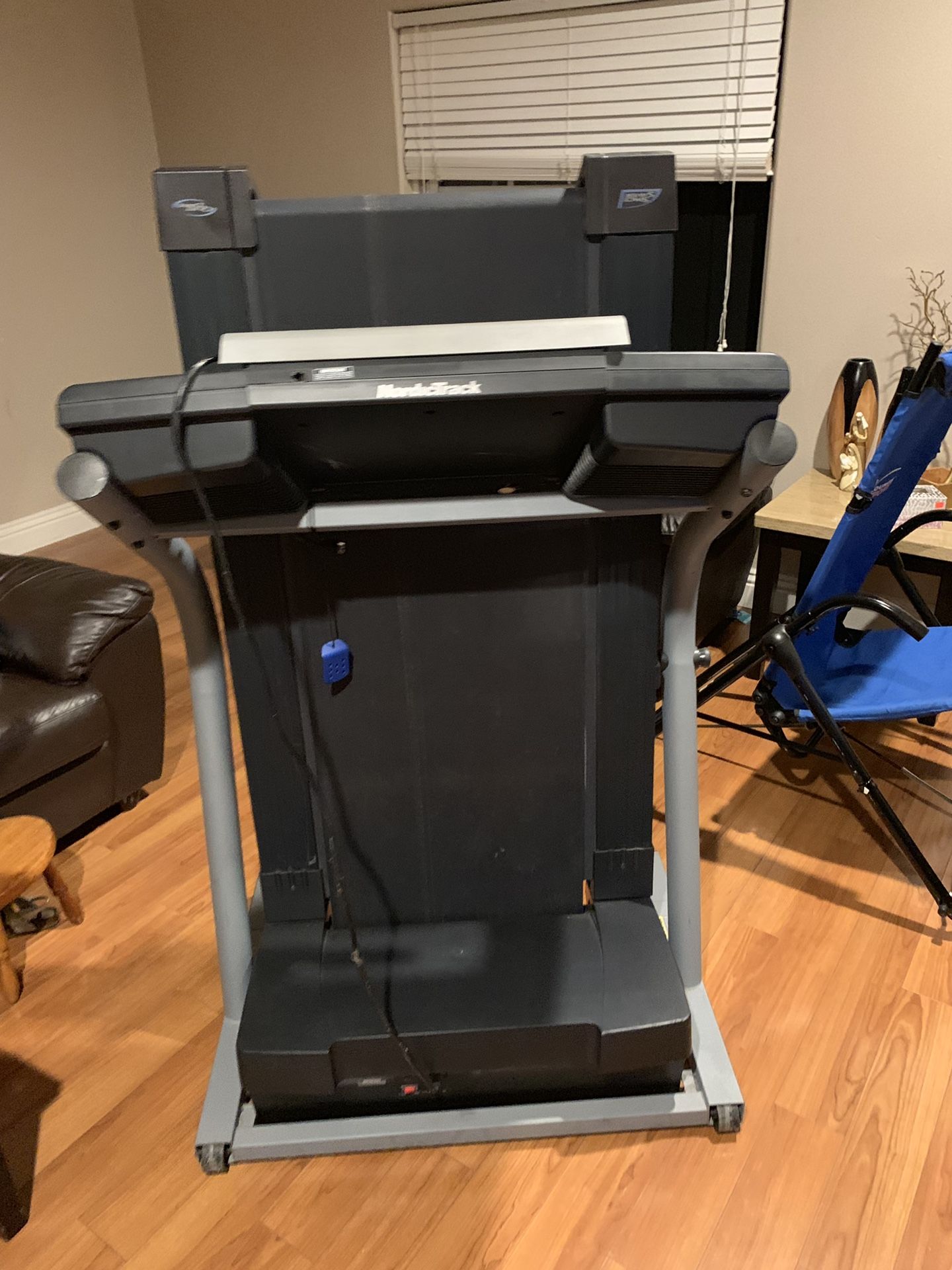 Nordic Track C1800i Treadmill for Sale in Pomona, CA OfferUp