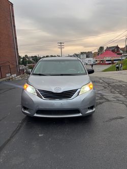 2011 Toyota Sienna