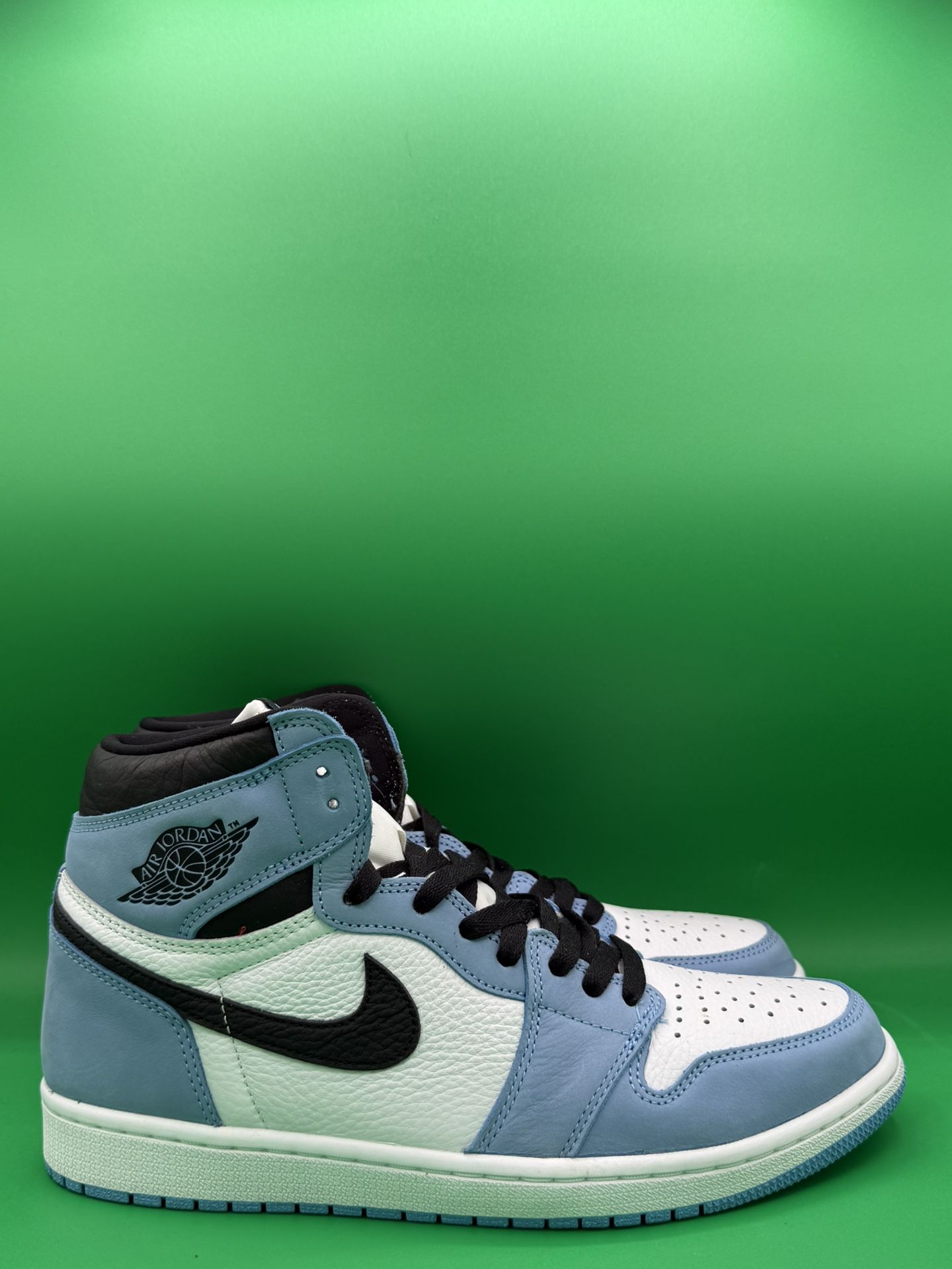 Air Jordan 1 “University Blue” Size 10.5 OG Box