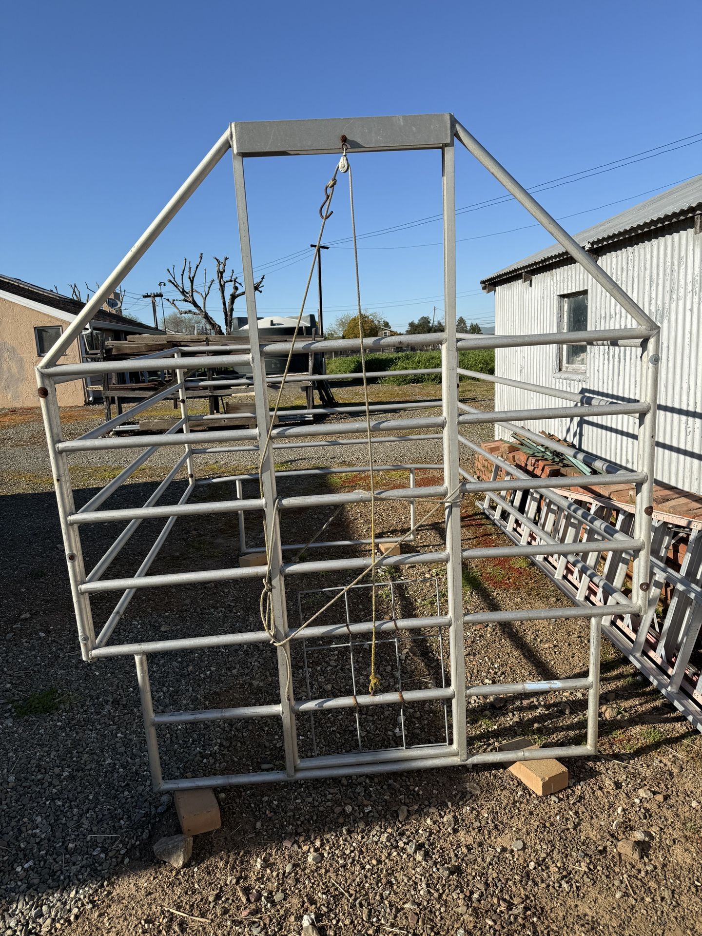 Livestock Rack for Sheep and Goats
