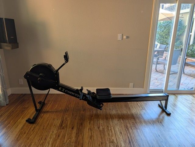 Concept 2 Rolling Machine