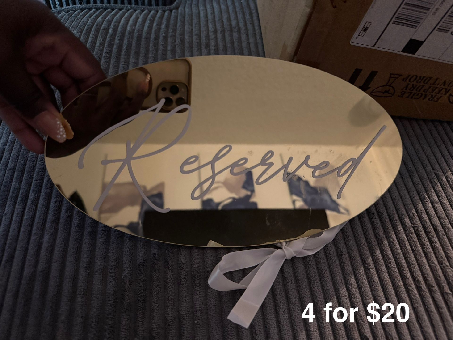 4 Gold Reserve Signs