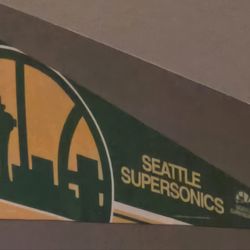 Seattle Mariners, Seahawks, U Dub and Supersonic pendants