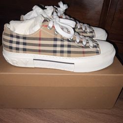 Burberry Shoes