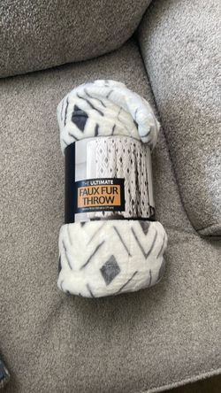 The ultimate faux fur throw