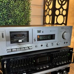 AKAI Silverface Cassette Deck CS-MO2 