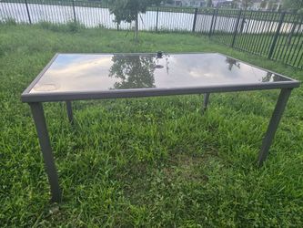 Free patio table