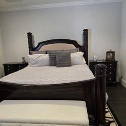 King Bedroom Set – Excellent Condition
