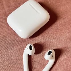 AIRPODS 2ND GEN OPEN NEVER USED