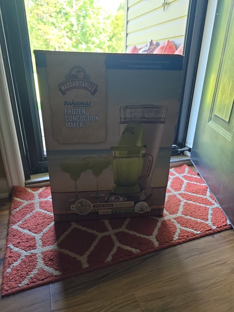 NEW Margaritavilke Frozen Concoction Maker