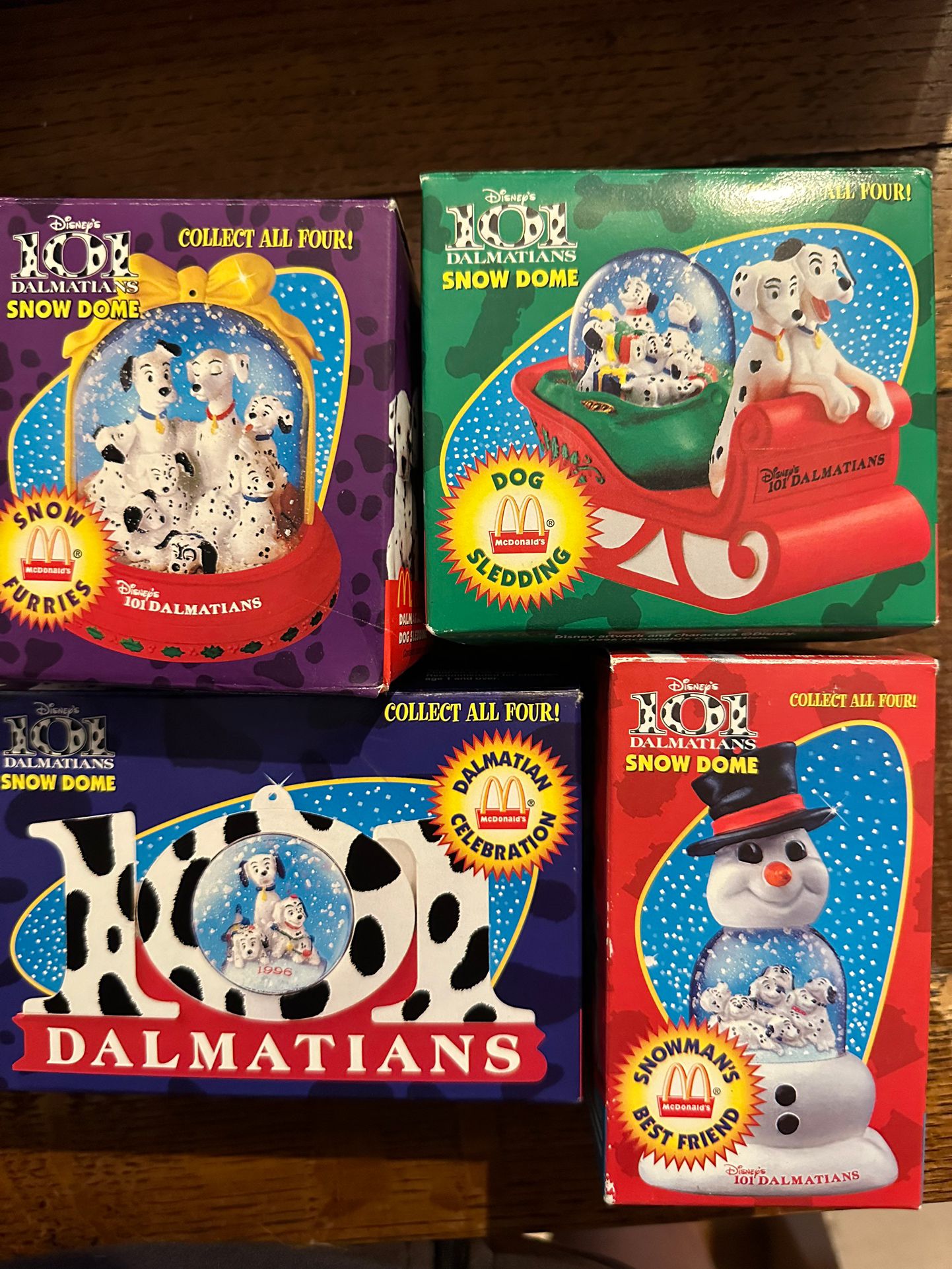 101 Dalmatians Set Of 4 Snow Domes Collectibles