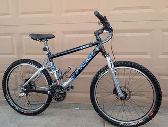 26"x2.0. TREK FUEL FULL SUSPENSIÓN DUAL HYDRAULIC DISC BRAKES MENS MOUNTAIN BIKE. (M).17'.5. 44CM FRESHLY TUNE UP EXCELLLENT CONDITION 👌🏼