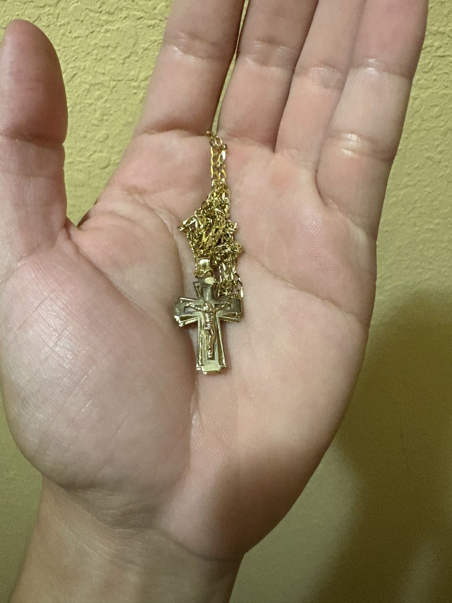 10k Gold Chain + Pendent