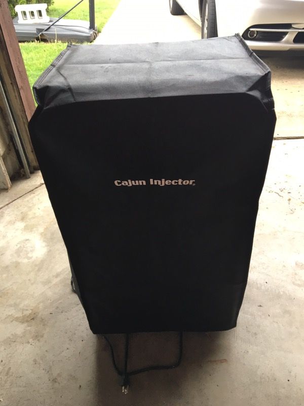 Cajun injector electric smoker