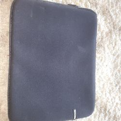 InCase Laptop Case