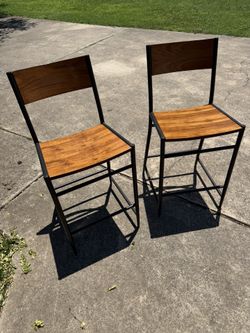 Set of 2 Wood & Metal Bar Stools – Great Condition