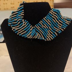Ladies beaded necklace
