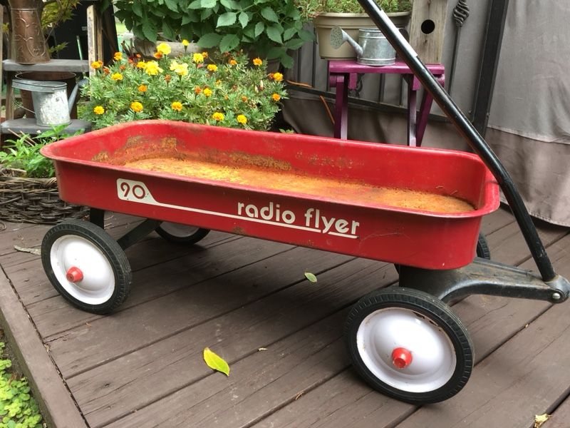 Red Wagon Radio Flyer 90 Model