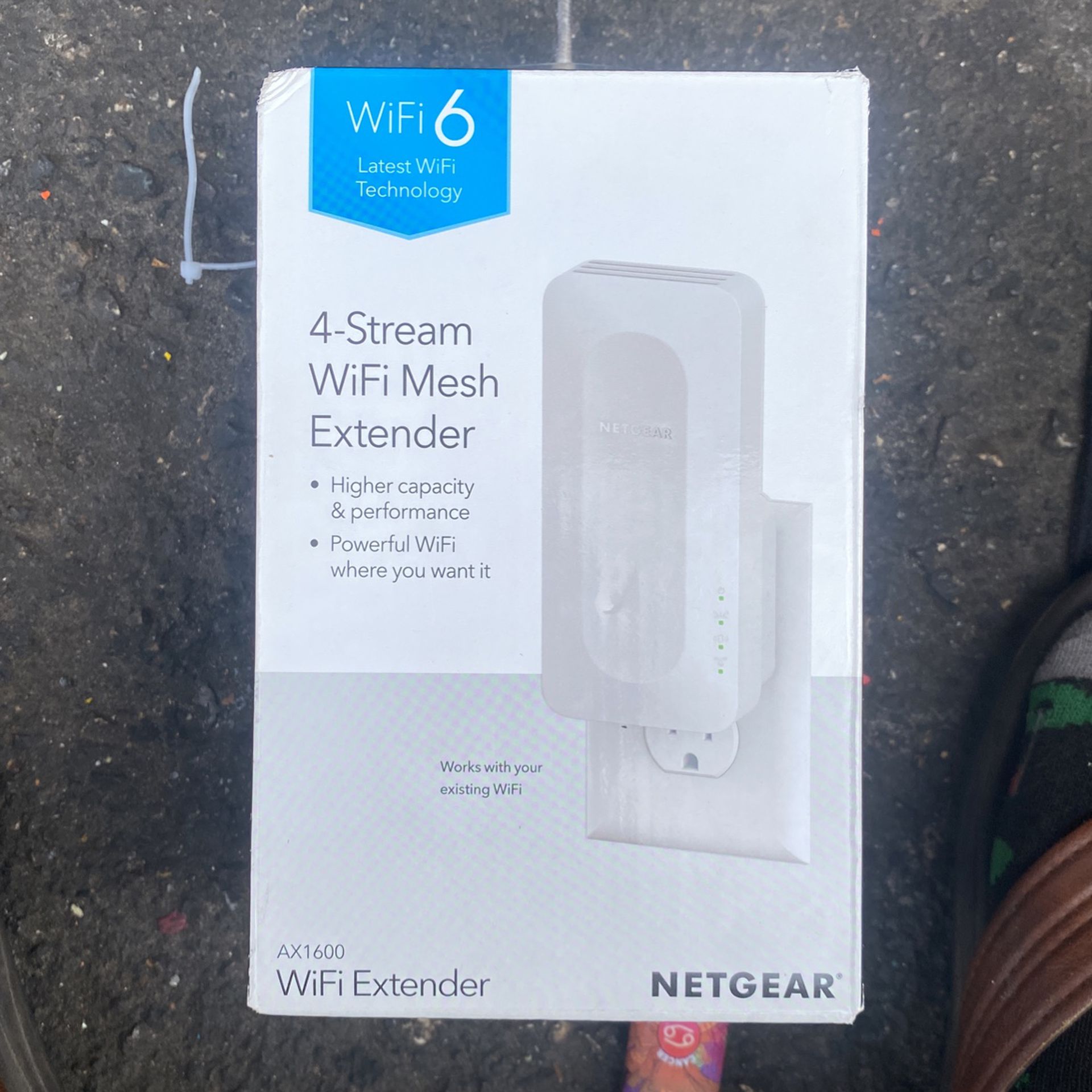 NETGEAR AX1600 Wi-Fi Extender