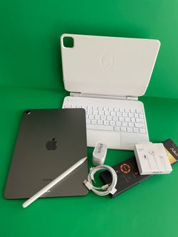 Apple IPad Air 5th Generation (10.9” Liquid Retina/ M1 chip / 2022 Model) 64GB with pen, keyboard case & Accessories (256gb $479)