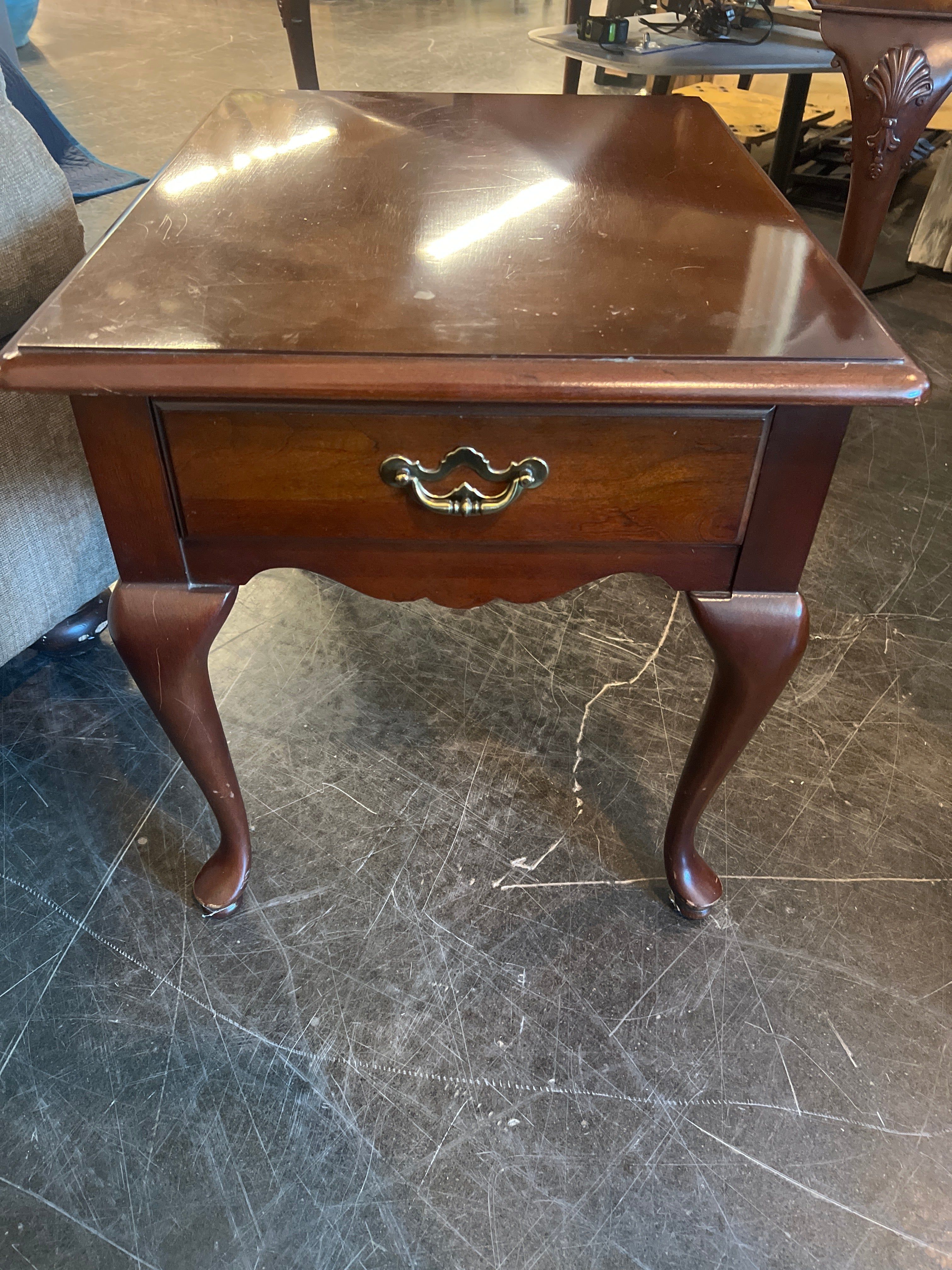 Thomasville Mahogany Side Table with Cabriole Legs