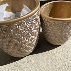 1 Pair Of Cement Pot 5 & 6 inches 