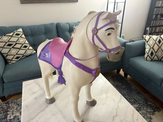 Disney Princess Playdate Rapunzel Maximus 32” Horse, Animated