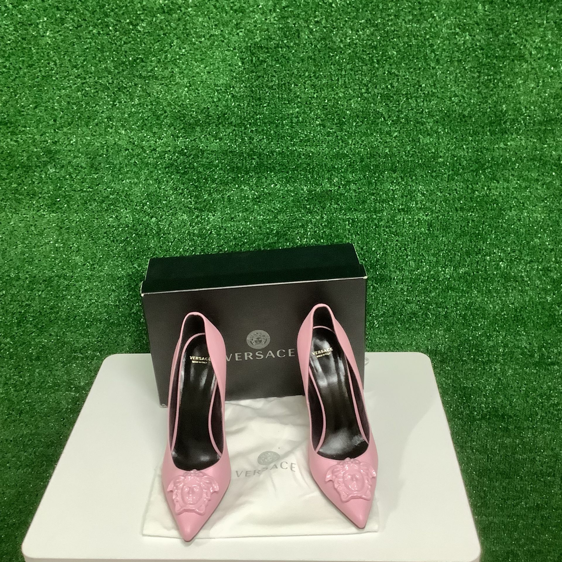 Versace Palazzo Medusa Head Pink Heels Size 40 Made In Italy