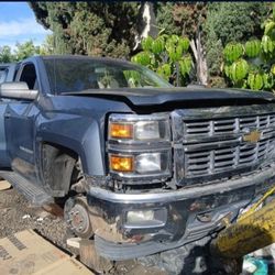 Chevy  Silverado 2015   Parts Only