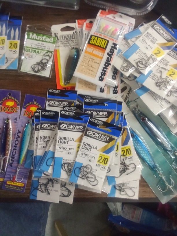 Sunday Fishing Tackle Bundle 1 for Sale in Chula Vista, CA OfferUp