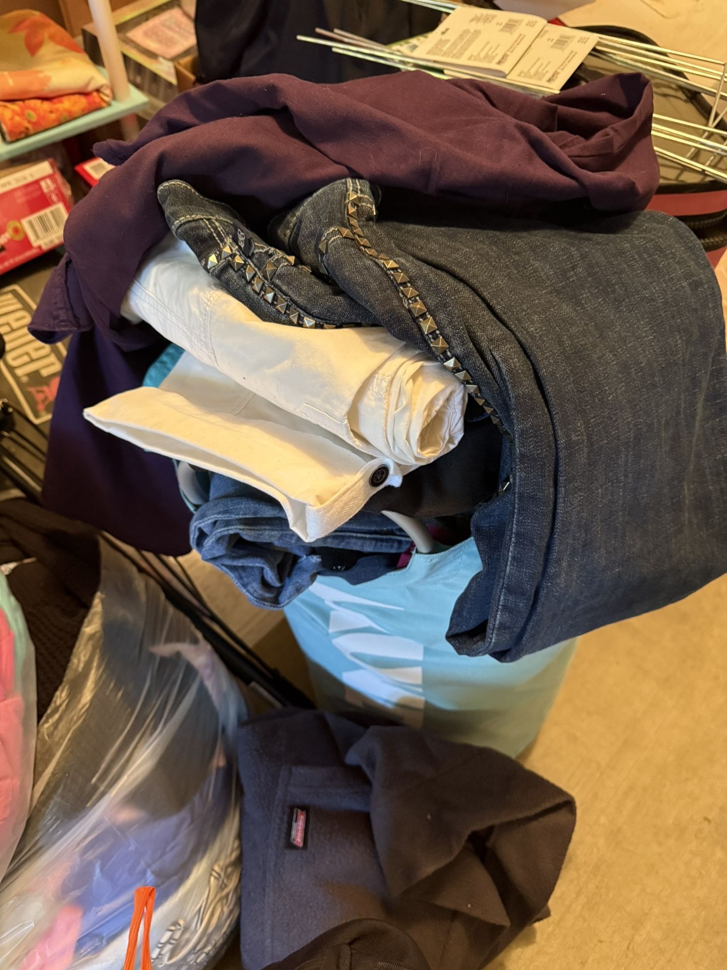Lots Of Clothes For Sale 1424 S Manzanita