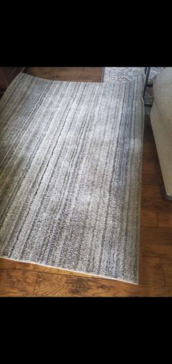 Carpet in good condition 7×5