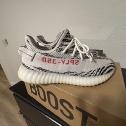 YEEZY BOOST 350 V2